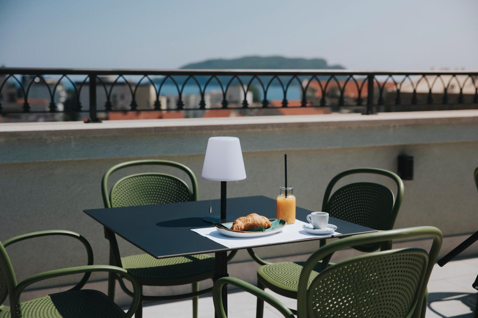 Diplomat By Aycon 4* Budva