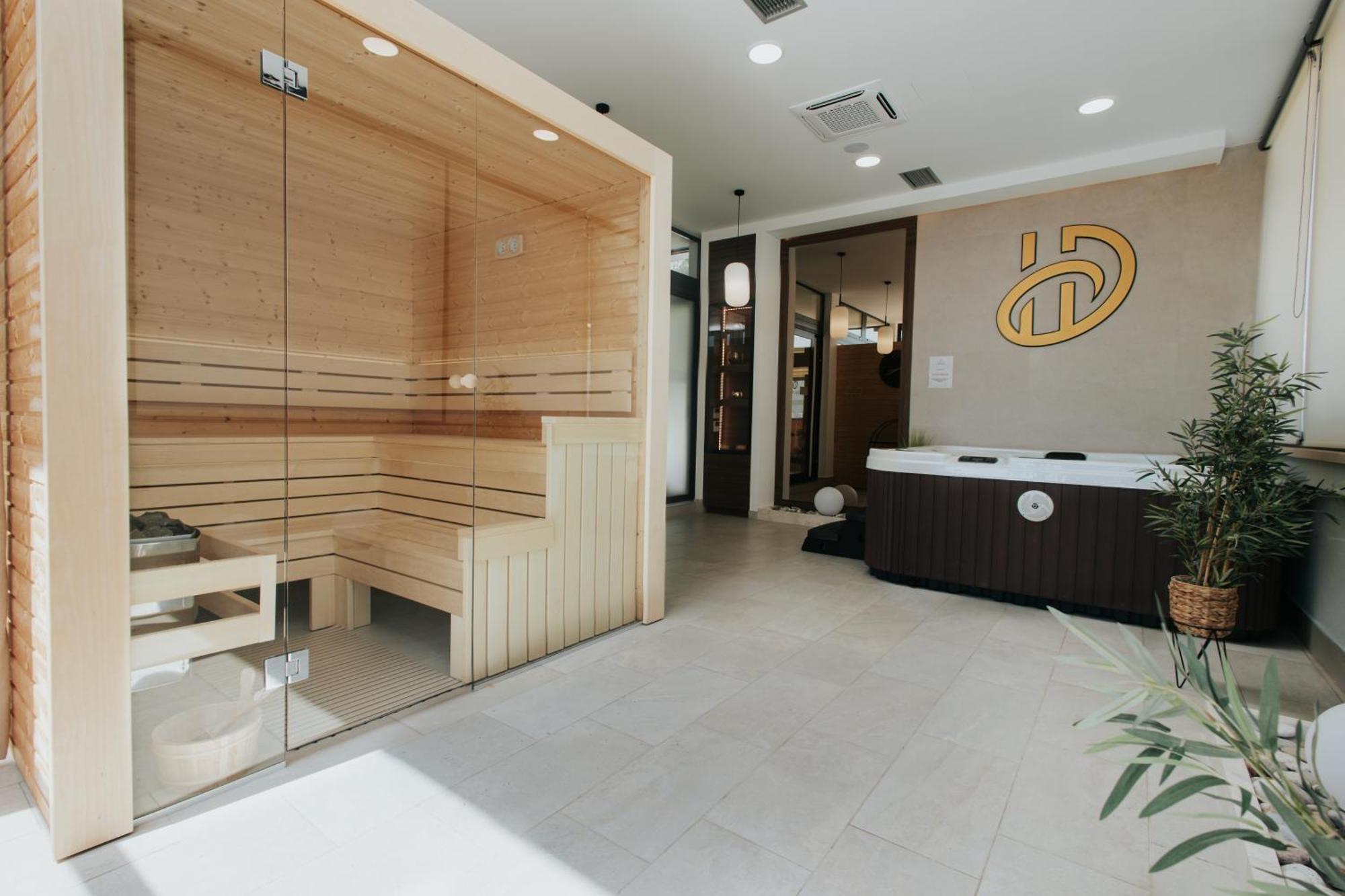 Diplomat By Aycon Hotel 4*