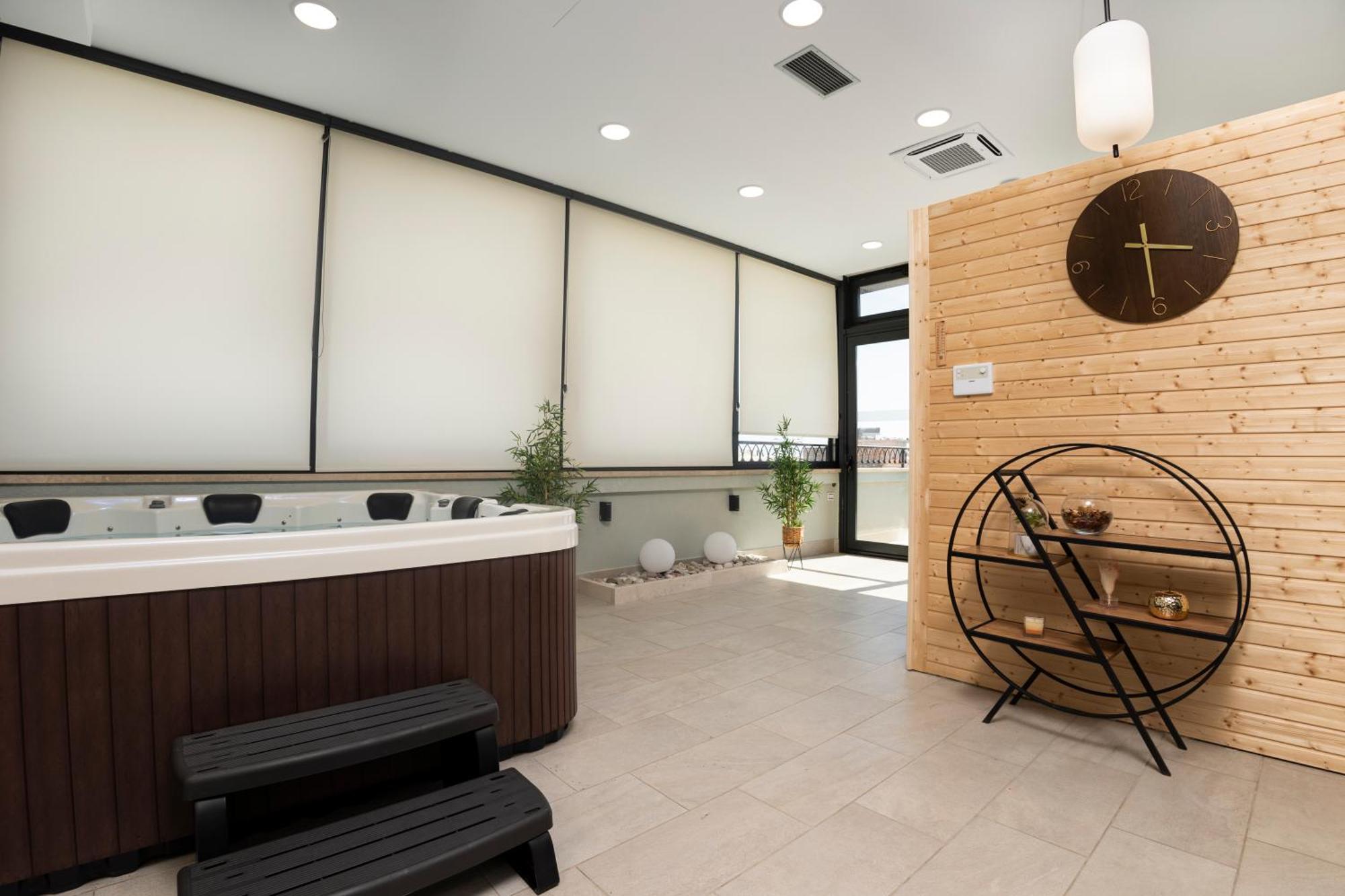 Hotel Diplomat By Aycon 4*