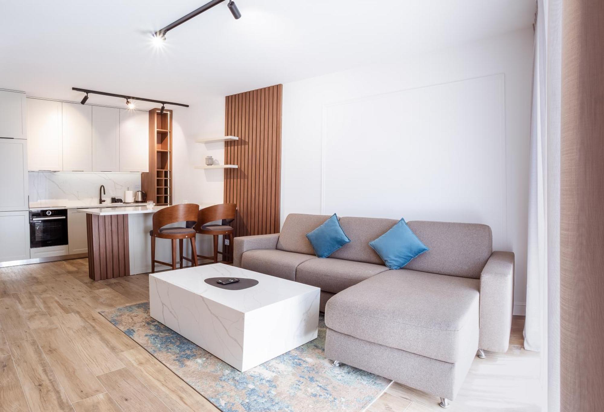 Diplomat By Aycon Hotel